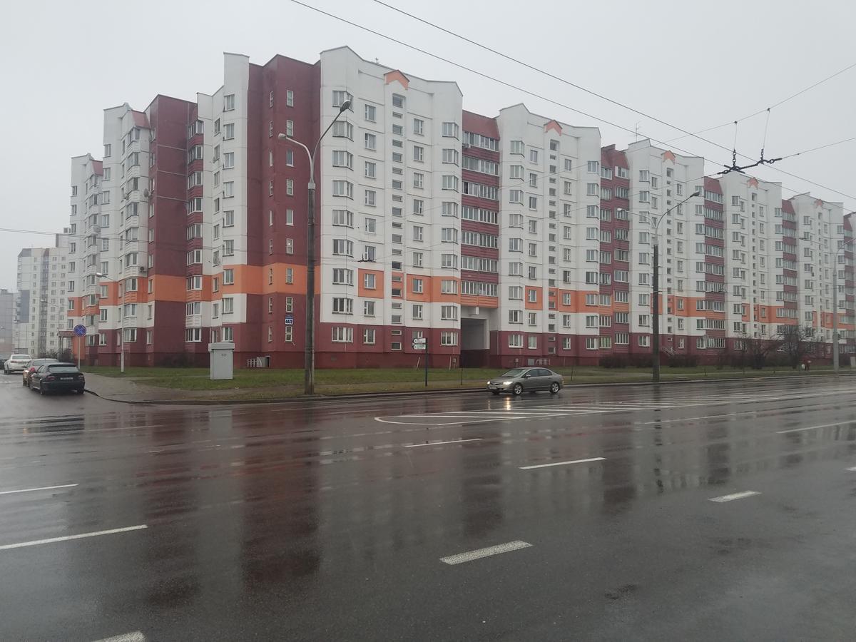 Apartment On Metro Mihalova Minsk Exterior foto